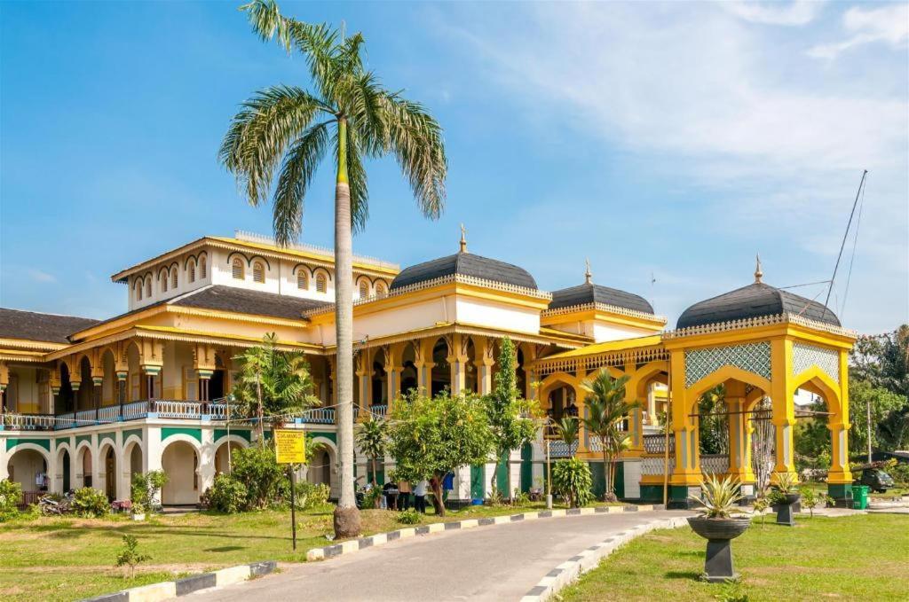 Oyo 91286 Batser Syariah Hotel